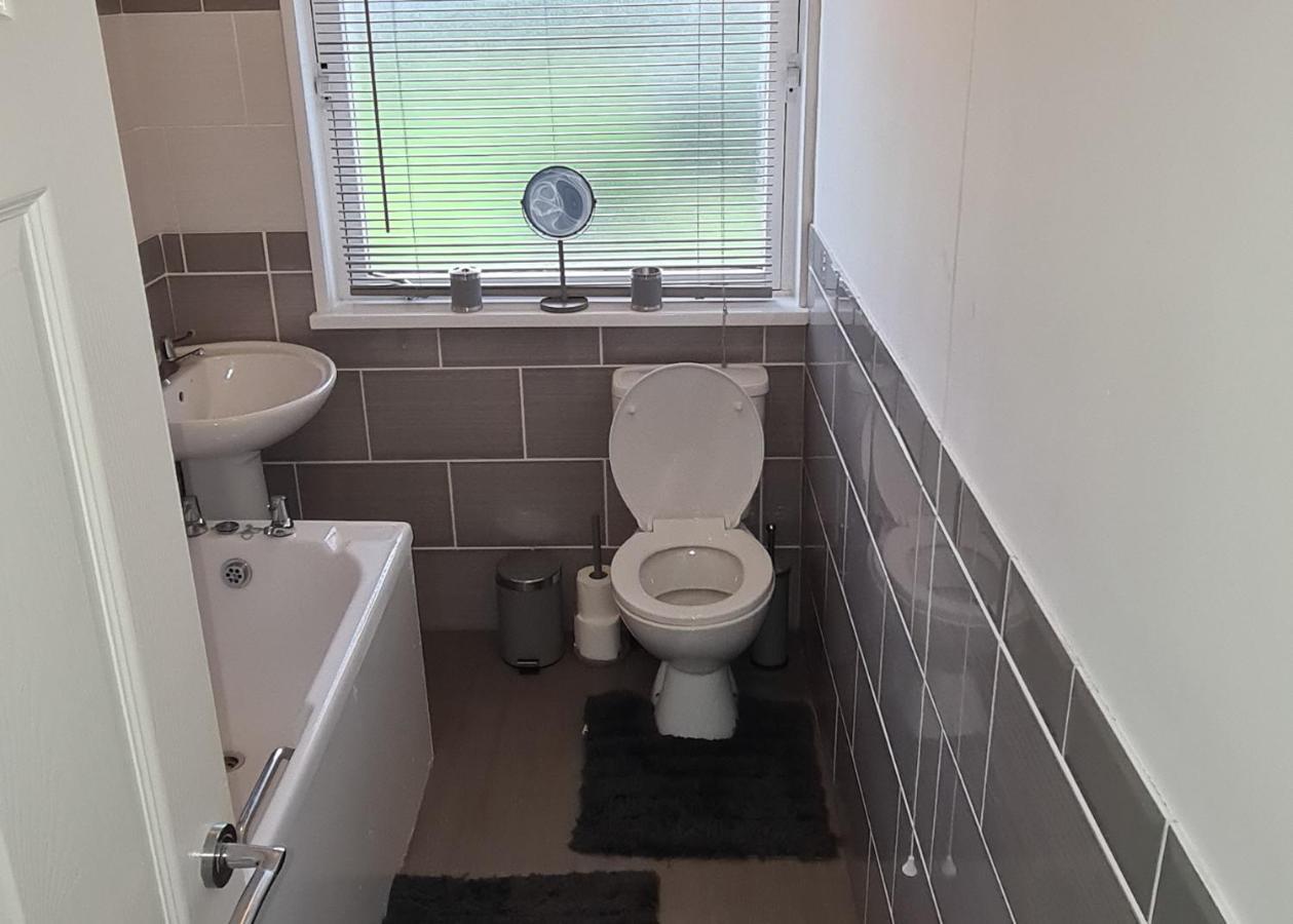 Beautiful 2-Bed Apartment In Campbeltown Exterior foto