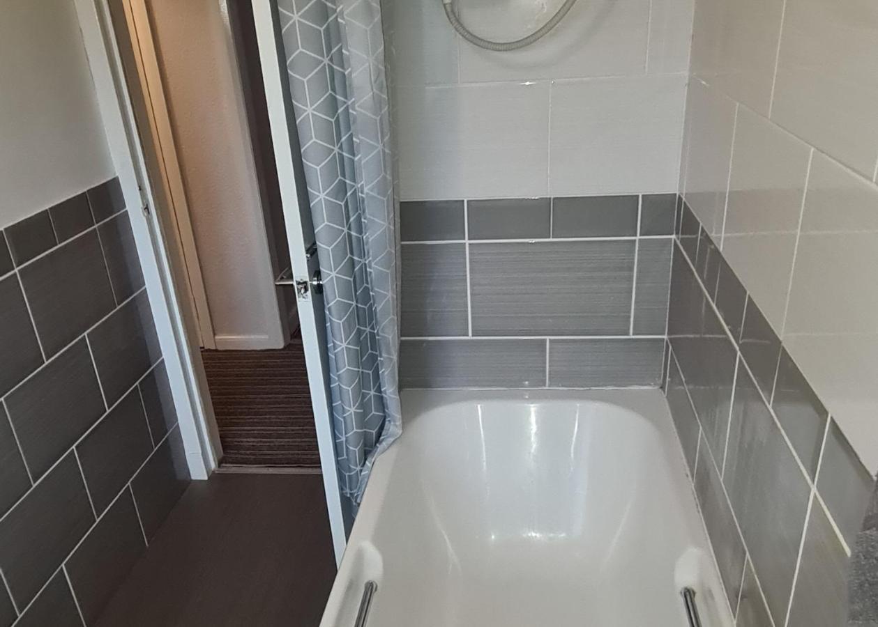 Beautiful 2-Bed Apartment In Campbeltown Exterior foto