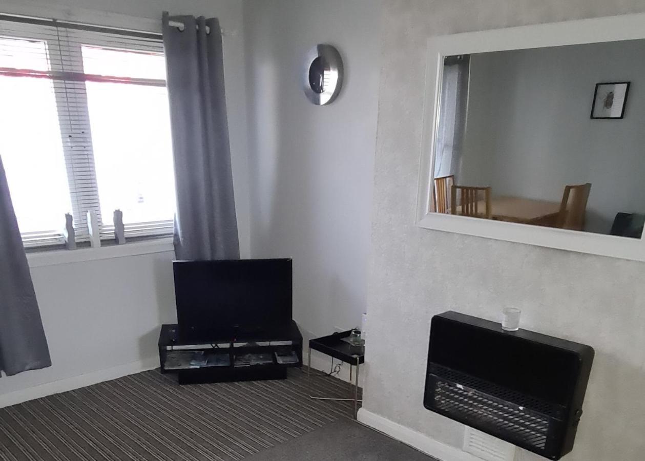 Beautiful 2-Bed Apartment In Campbeltown Exterior foto